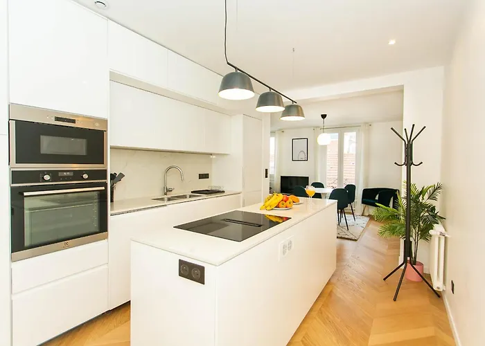 Bnbnova - Haussmann - 2Br Near Champs-Elysees